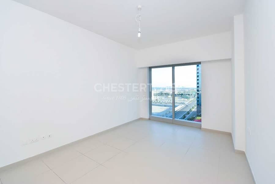 Live In This Stunning Unit Terrific & Spacious 1 BR