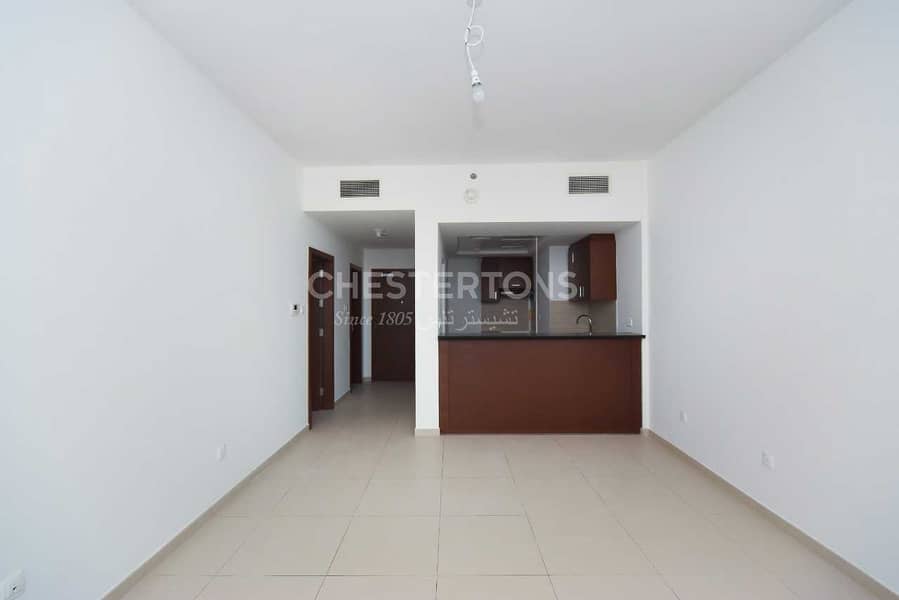2 Live In This Stunning Unit Terrific & Spacious 1 BR
