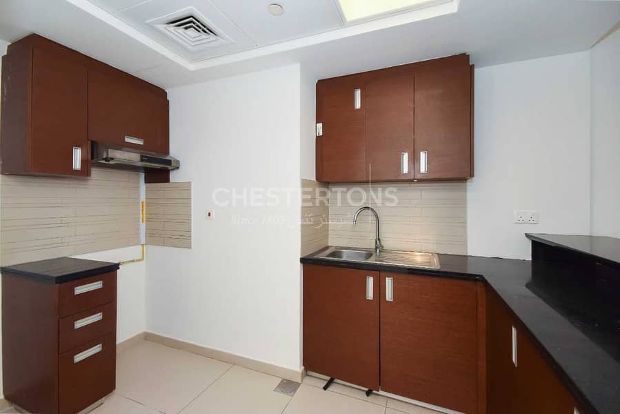 9 Live In This Stunning Unit Terrific & Spacious 1 BR