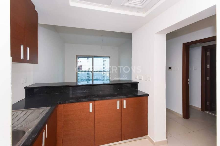 10 Live In This Stunning Unit Terrific & Spacious 1 BR