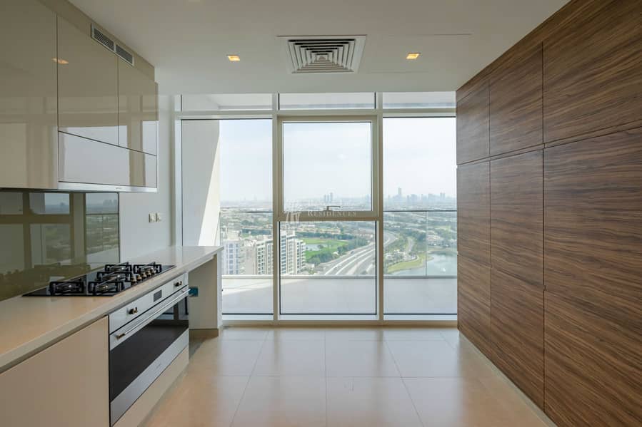 5 Breathtaking View | High Floor | Bright and Spacious