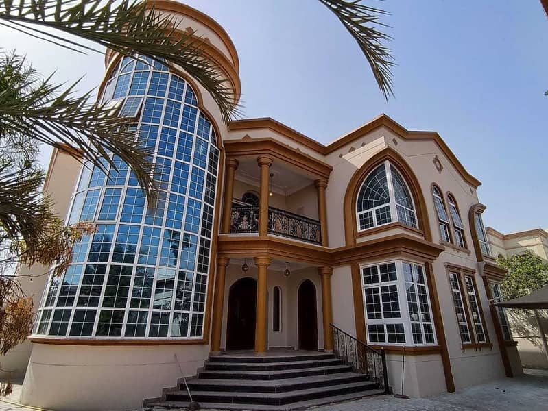 VERRY LUXURIOUS AND SPACIOUS VILLA IN RAMAQIA