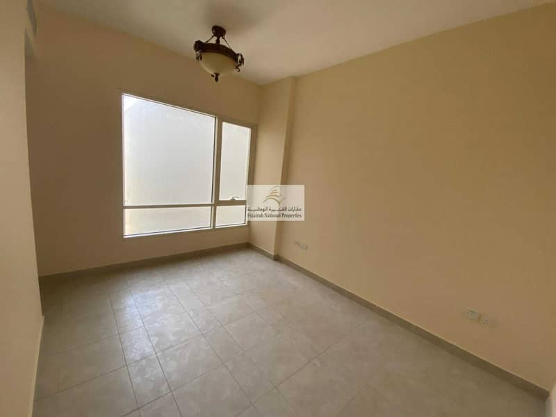 10 Spacious 2 Bedroom Apartment with Amazing View of the City