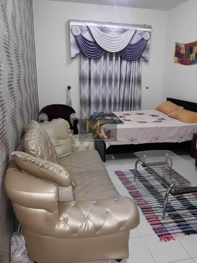 شقة في الحي اليوناني المدينة العالمية 1 غرف 150 درهم 5114146