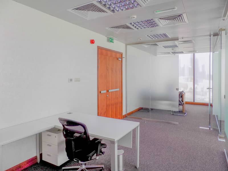 3 Corner and spacious office direct from landlord