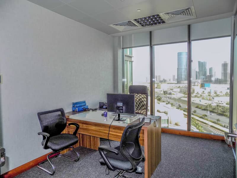 12 Corner and spacious office direct from landlord