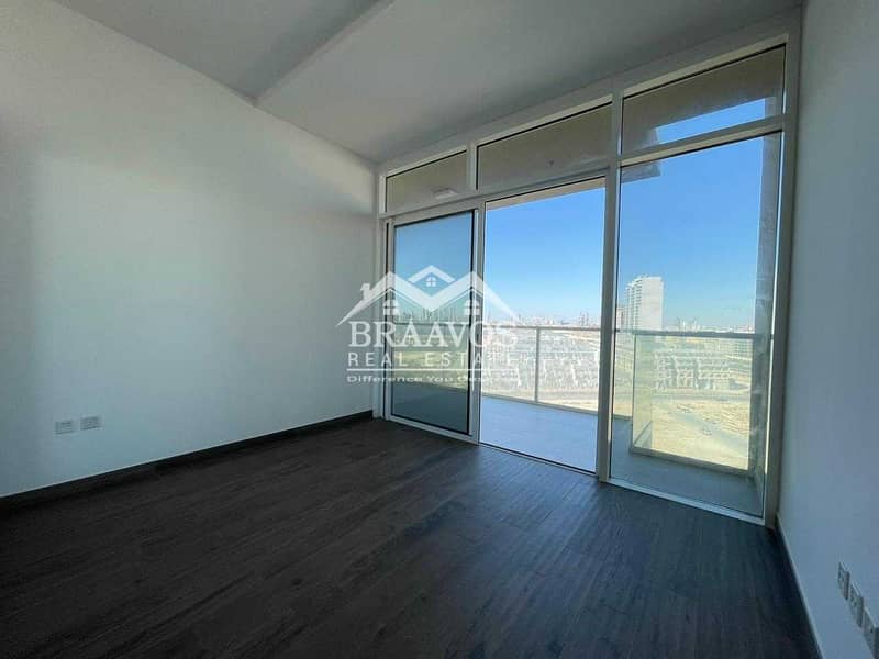 5 Fantastic Open View | Large Modern Apartment