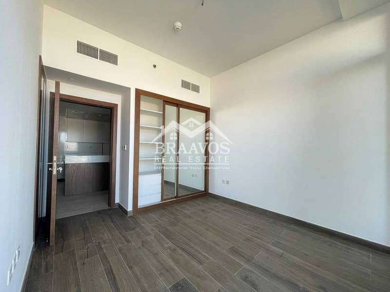 7 Fantastic Open View | Large Modern Apartment