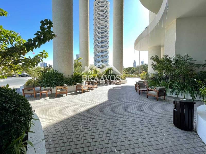 13 Fantastic Open View | Large Modern Apartment