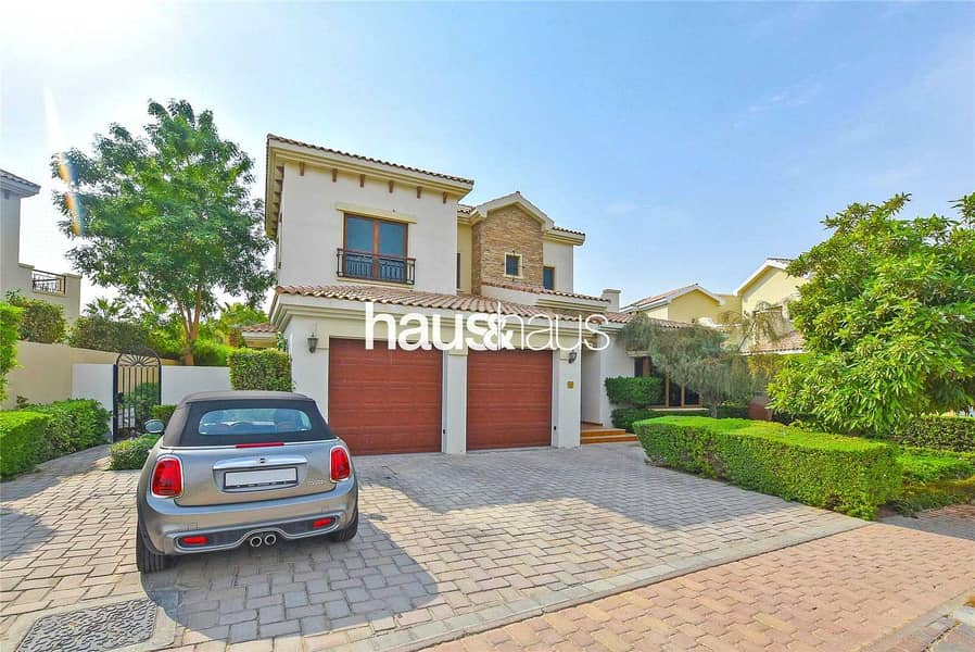 Rare to Market | Almeria | Basement | Dec Move In Rare to Market | Almeria | Basement | Dec Move In