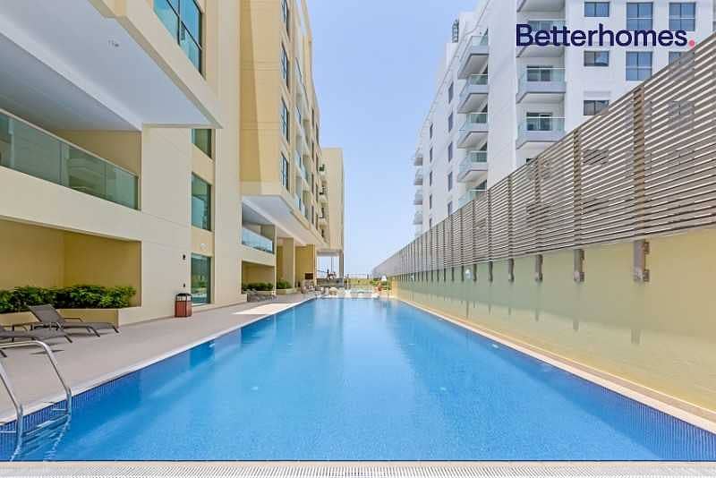 17 Luxurious 3 bed +maid /brand new/Central AC