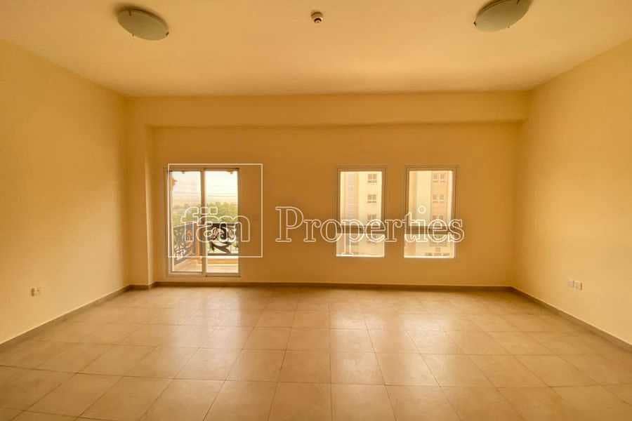 3 One Bedroom With Closed Kitchen Available For Rent