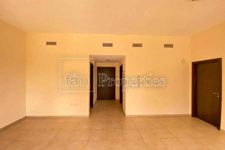 7 One Bedroom With Closed Kitchen Available For Rent