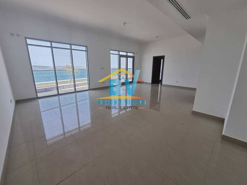Mesmerizing Full Sea View | Modern 3BHK Duplex | Maids & Balcony