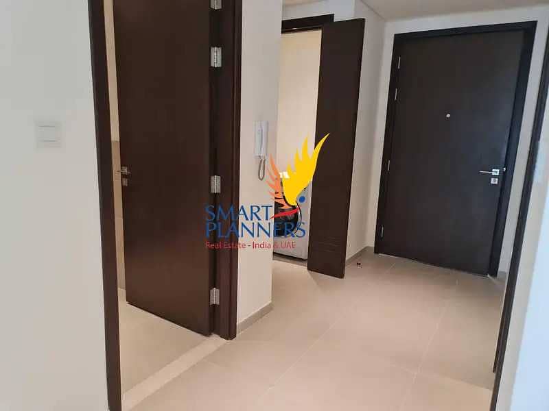24 EYE CATCHING VIEW | CHILLER FREE | EXCELLENT 2BHK