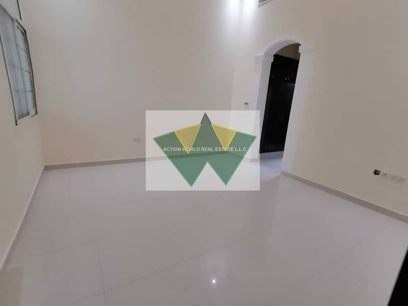 4 Large 6Bhk Villa With Separate Door Majlish And Maid