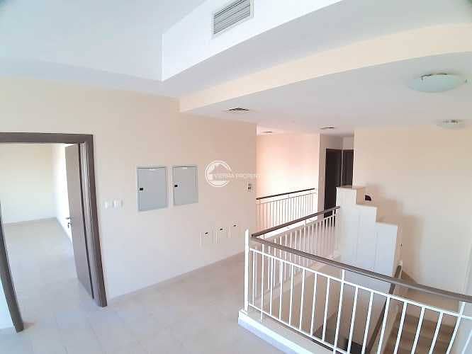 11 Upgraded Modern | End Unit | Close To Pool