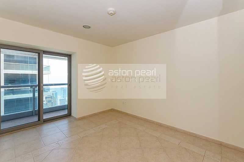 21 Spacious 3 BR w/ Balcony | Vacant Now | Sea View