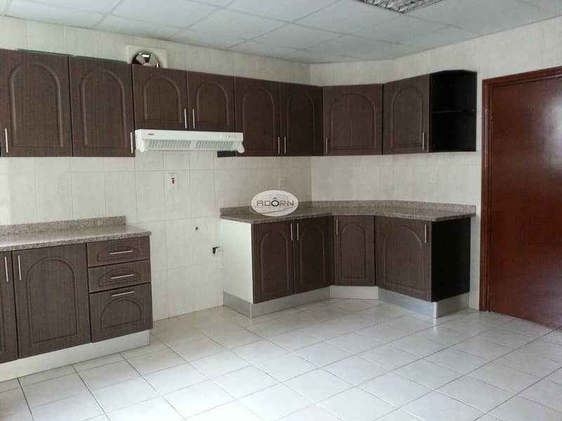 11 Excellent 3 bedroom plus study compound villa  with shared pool in Umm Suqeim 2