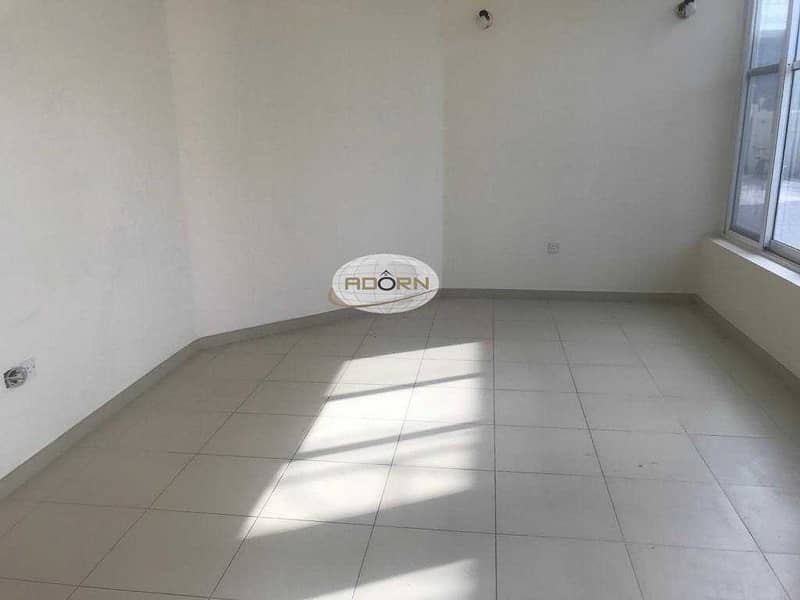 14 Excellent 3 bedroom plus study compound villa  with shared pool in Umm Suqeim 2