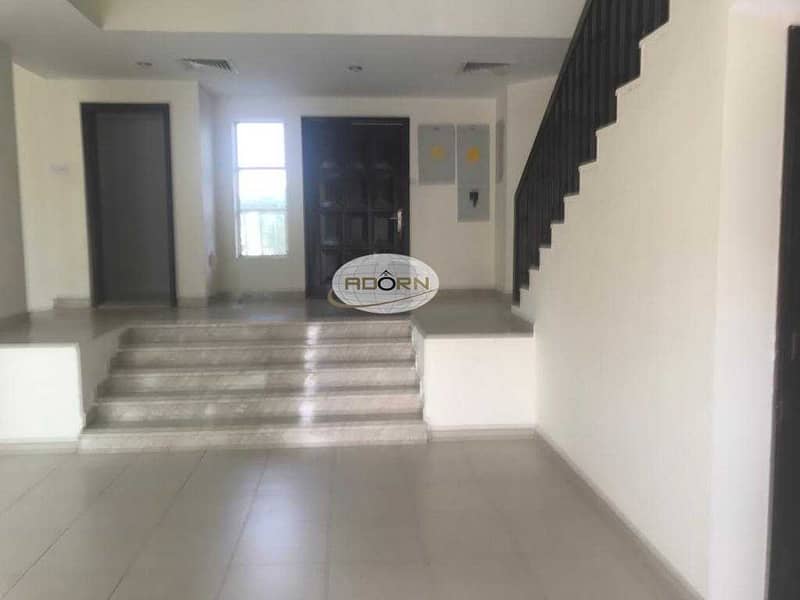15 Excellent 3 bedroom plus study compound villa  with shared pool in Umm Suqeim 2