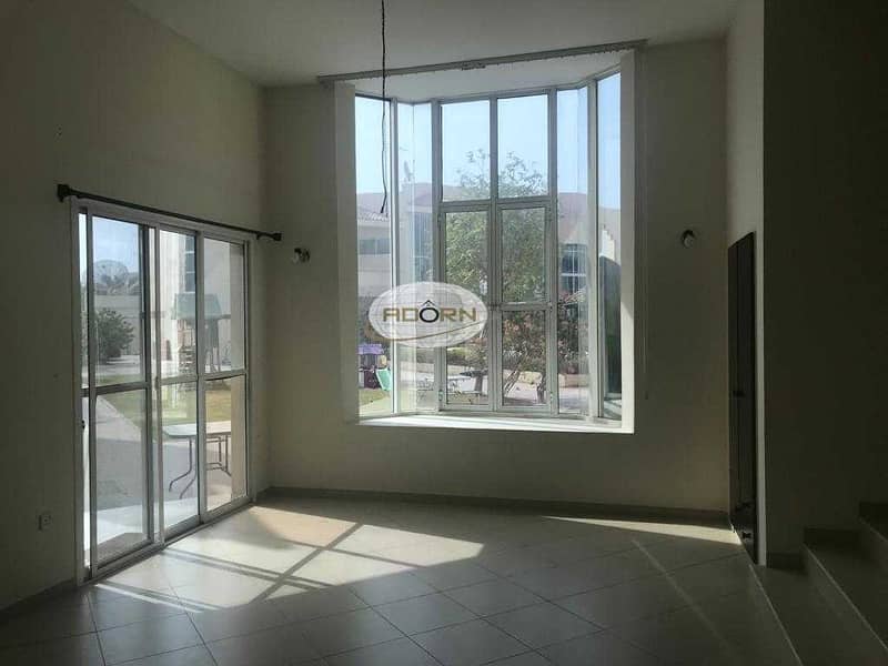 26 Excellent 3 bedroom plus study compound villa  with shared pool in Umm Suqeim 2