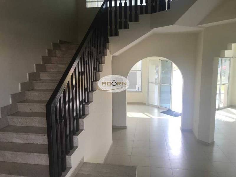 27 Excellent 3 bedroom plus study compound villa  with shared pool in Umm Suqeim 2