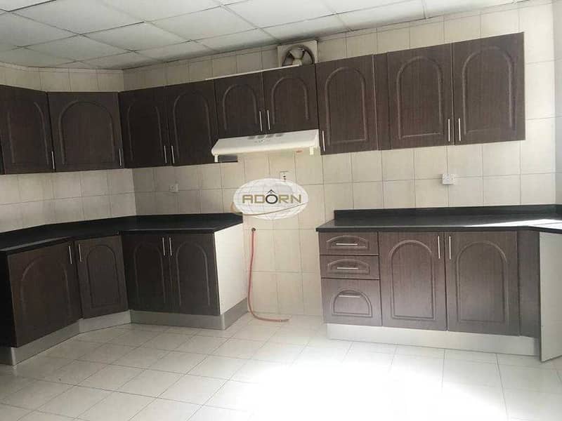 28 Excellent 3 bedroom plus study compound villa  with shared pool in Umm Suqeim 2