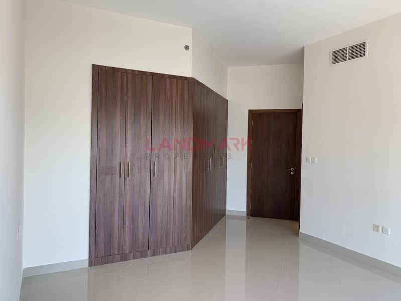 9 Modern 1 Bedroom  | Luxury Tower | Closed Balcony || Covered Parking