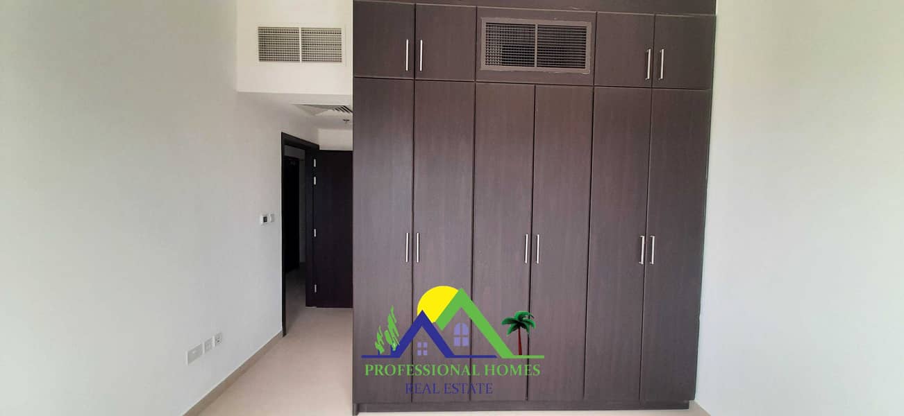 17 Brand New | Chiller Free AC| Gas Connection| Oud  Al Touba