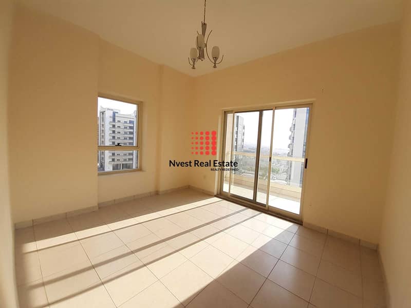 7 1 Month Free |Spacious  & Bright | Well Maintained |
