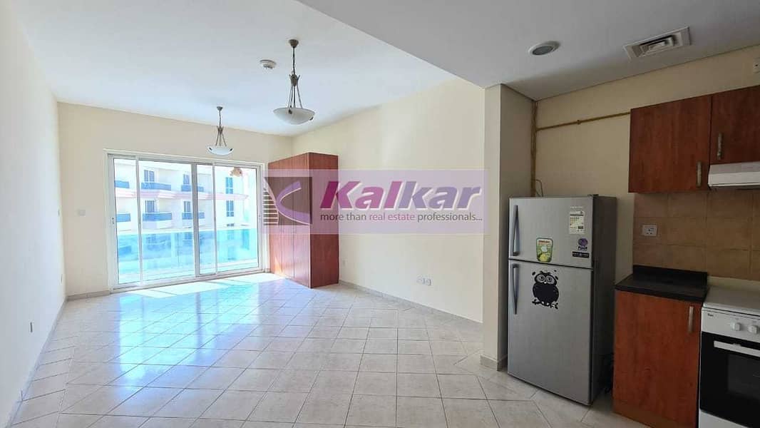 2 Spacious studio with parking  | Unfurnished  | High Floor