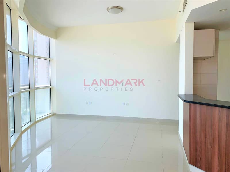 10 Modern 1BR | Luxury tower | High Floor | Closed Balcony | City View | Covered Parking