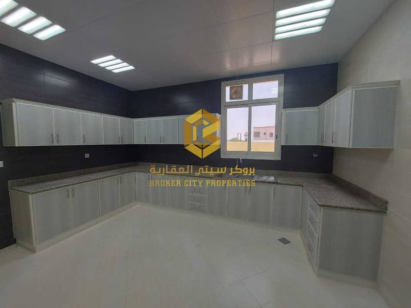 11 For rent a brand new villa in the city of South Al Shamkha