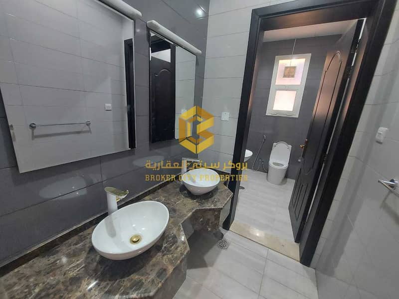 16 For rent a brand new villa in the city of South Al Shamkha