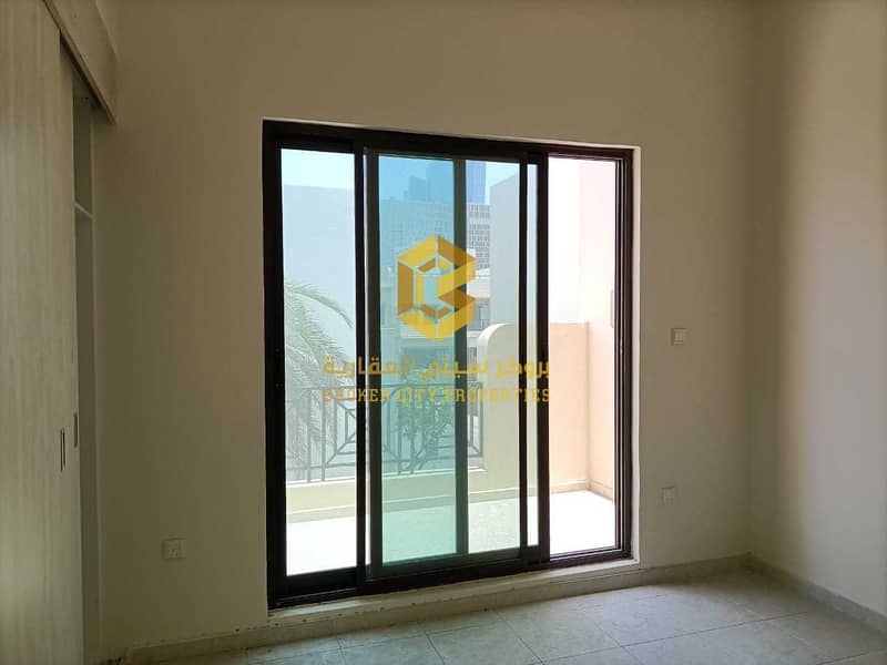 6 For Rent Villa In Compound In Khalidiya Area