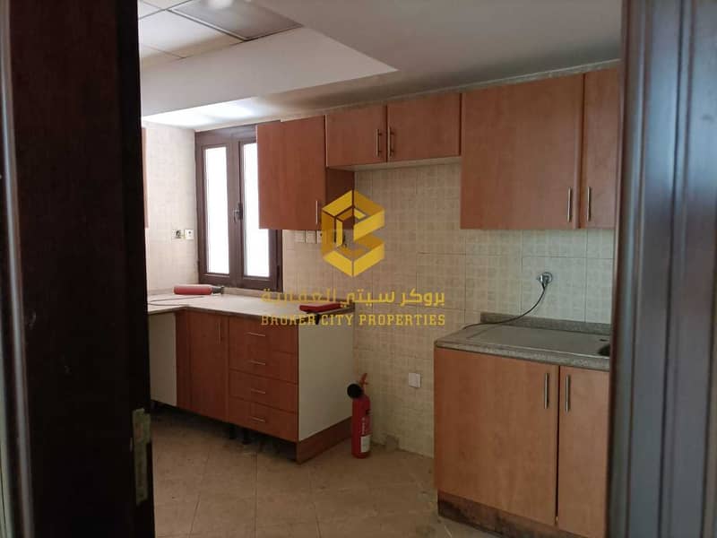 9 For Rent Villa In Compound In Khalidiya Area