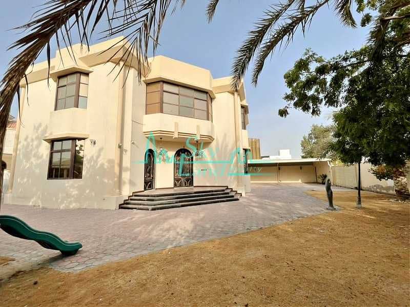 Beautiful 5 Bed+M With A Large Garden In Umm Suqeim