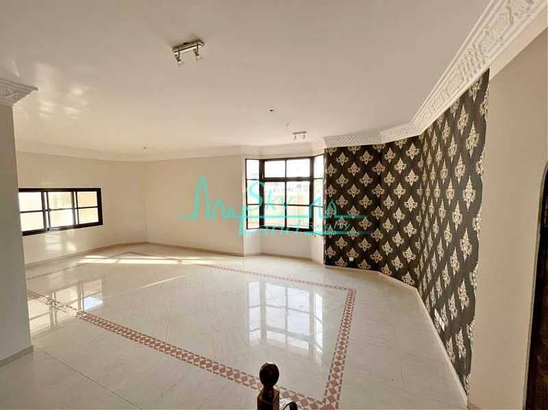 13 Beautiful 5 Bed+M With A Large Garden In Umm Suqeim