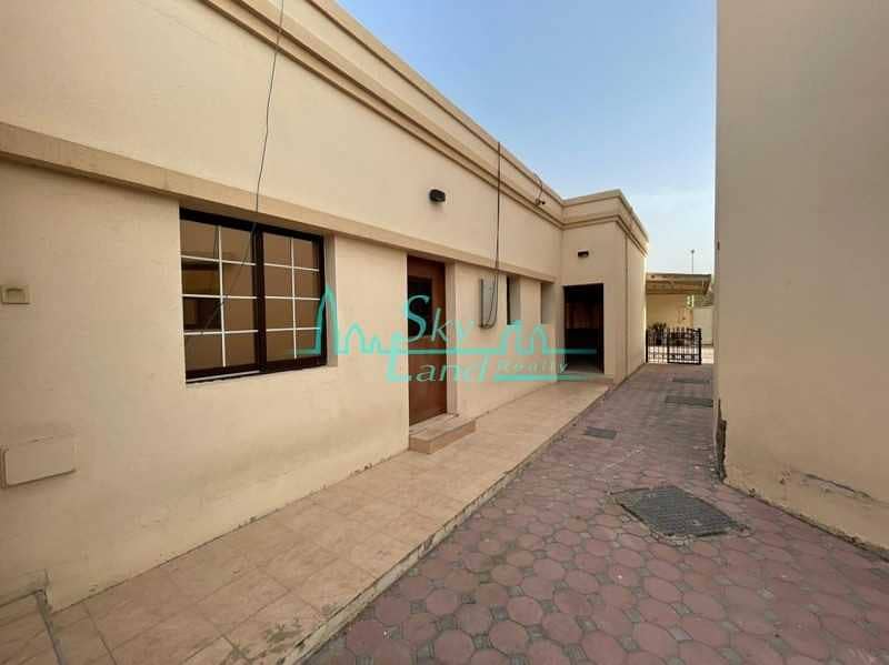 16 Beautiful 5 Bed+M With A Large Garden In Umm Suqeim