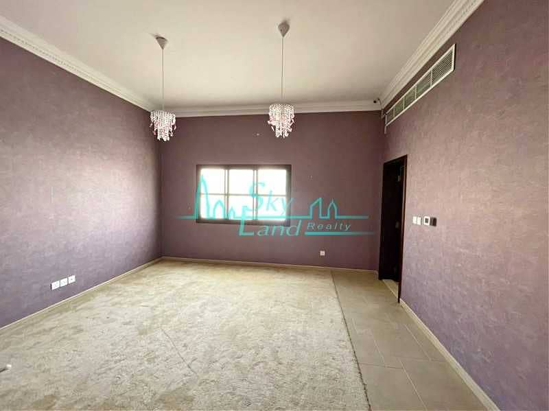 17 Beautiful 5 Bed+M With A Large Garden In Umm Suqeim