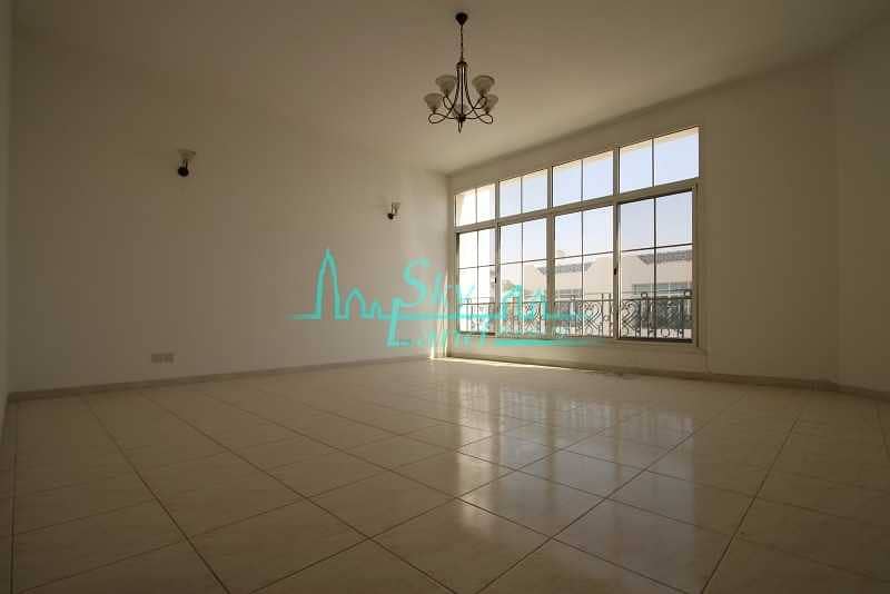 6 Very spacious 4 bed with garden and shared pool Jumeirah 3