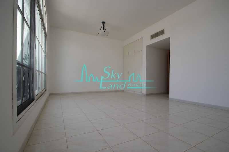 8 Very spacious 4 bed with garden and shared pool Jumeirah 3