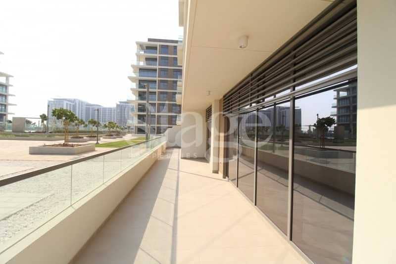 6 A very rare apartment to find with a huge terrace. Vacant