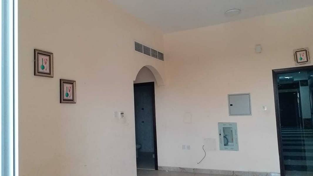 سنوياً1 Bhk للايجار في الجرف عجمان