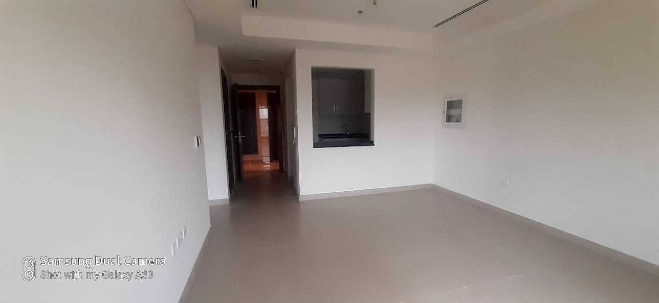 4 2. ,bed Apartment Executive Bachelors max 8 Person Rent 60k in 4,cheques
