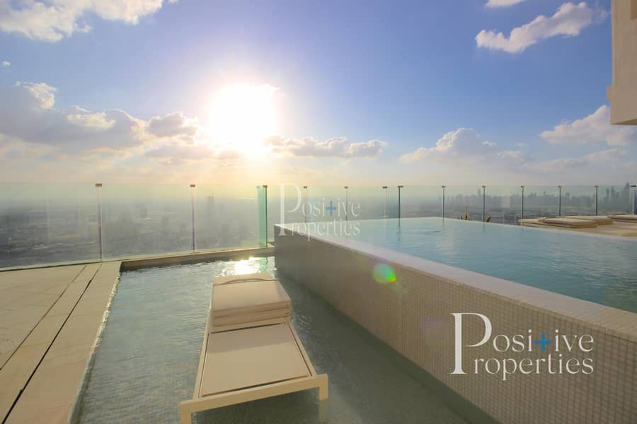 2 Panoramic skyline view | Private Pool | Spacious