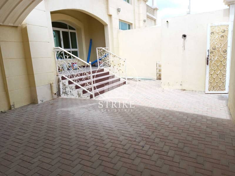 2 Villa with 5 master BR with a yard & available parking