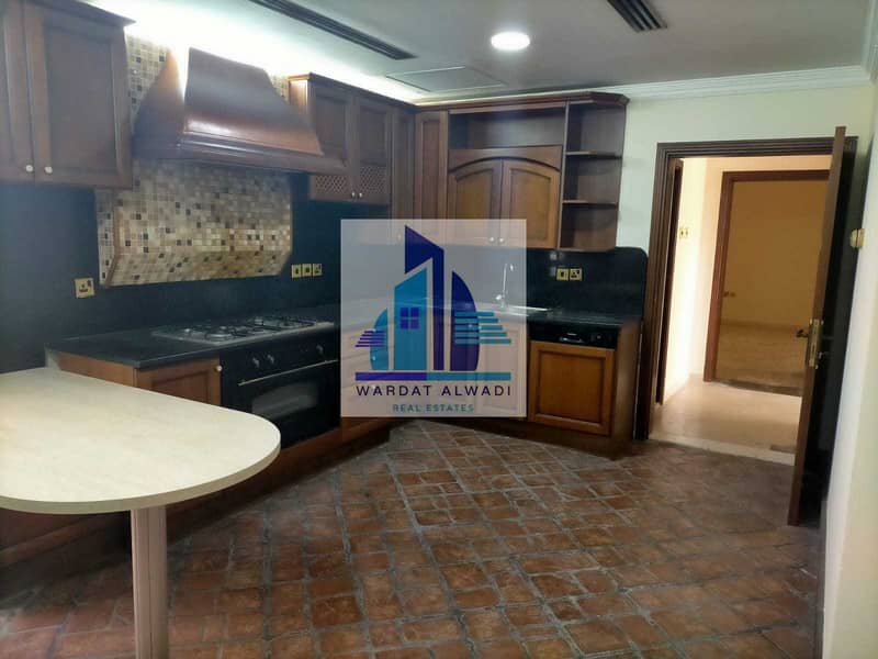 18 Beautiful 4BHK  Villa | AL Muteena | Deira