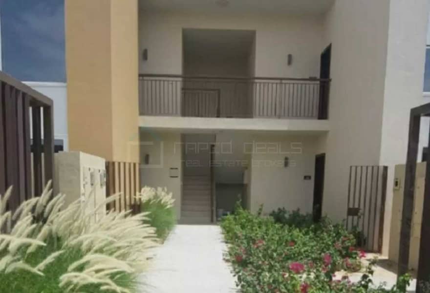 10 Near Pool and Park Single Row 3BR End Unit @ Urbana II